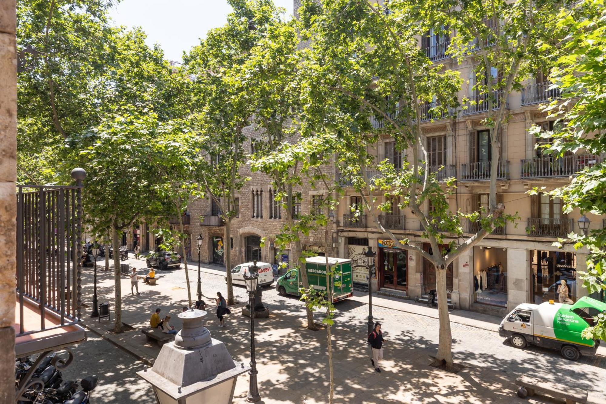 Deco Barcelona-born St. Apartment *