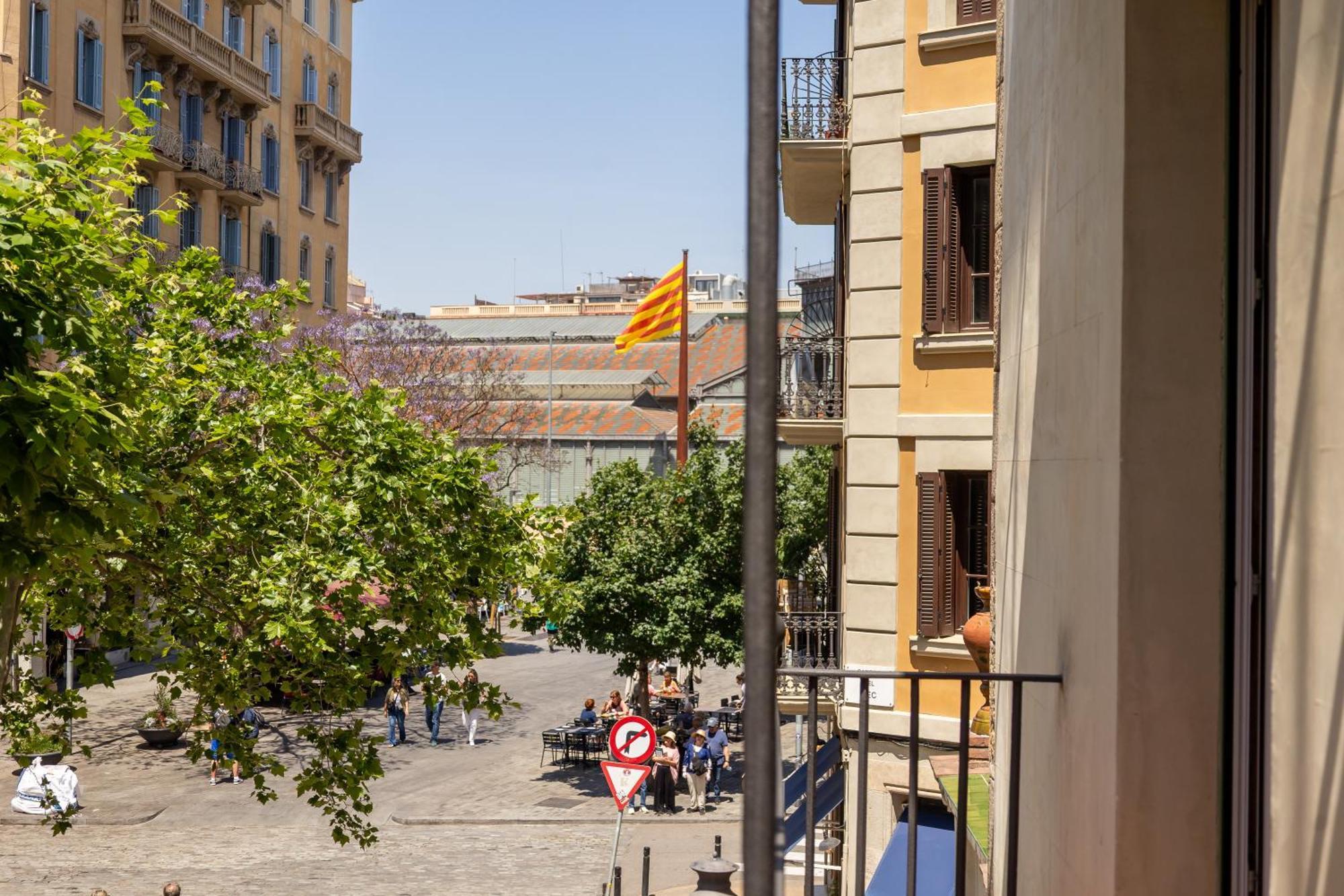 Deco Barcelona-born St. * Barcelona
