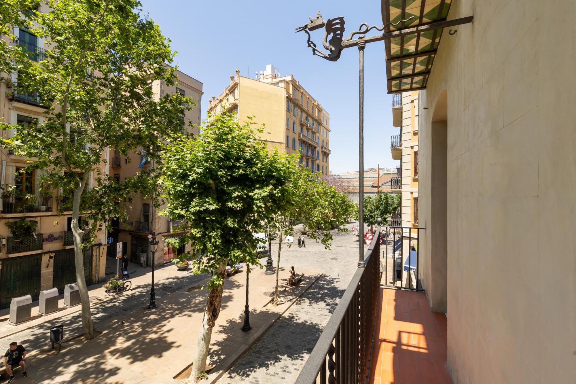 Deco Barcelona-born St. * Barcelona